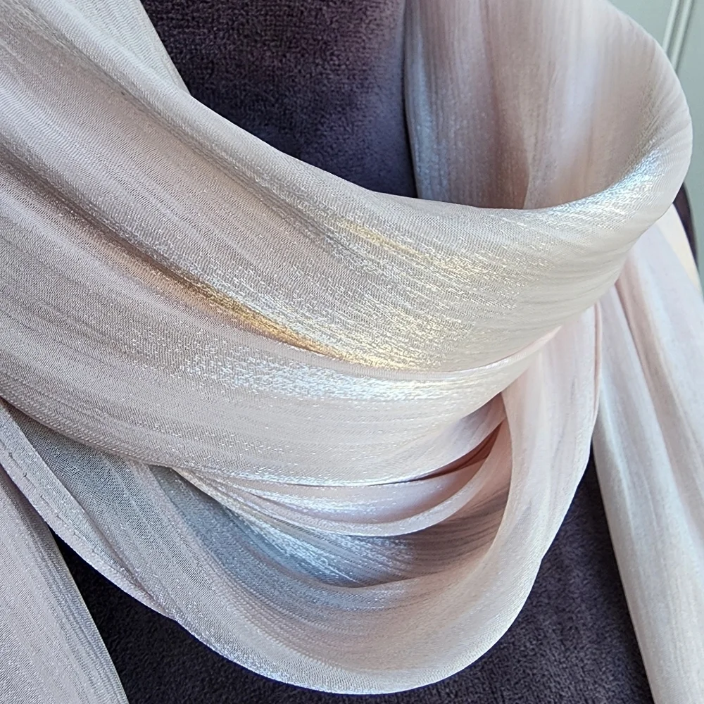 NWOT Women's Metallic Evening Scarf Wrap Light Crinkle Pink 28